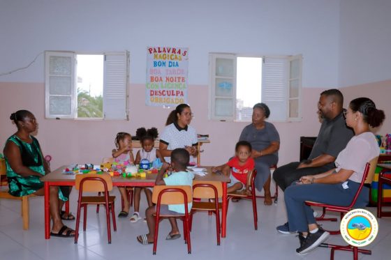 CRECHES E JARDINS DE INFÂNCIA RECEBEM VISITA DO VEREADOR DA EDUCAÇÃO
